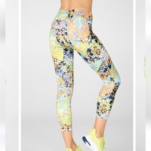 Fabletics Powerhold Mid-Rise Capri